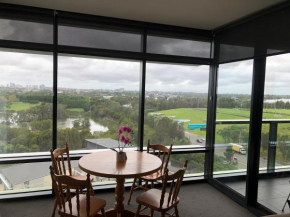 Parkview Modern Apartment w Parking @ Olympic Park